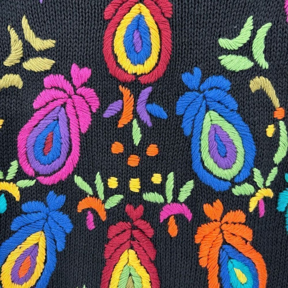 Jamie Scott Vintage Floral Embroidered Crew Neck Cropped Sweater Small Black NWT - Picture 4 of 7